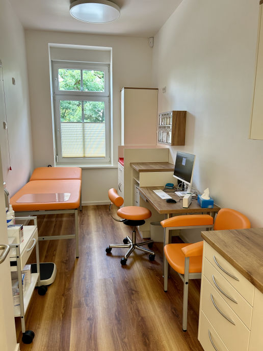 Bild von der Arztpraxis Gosen Behandlungsraum